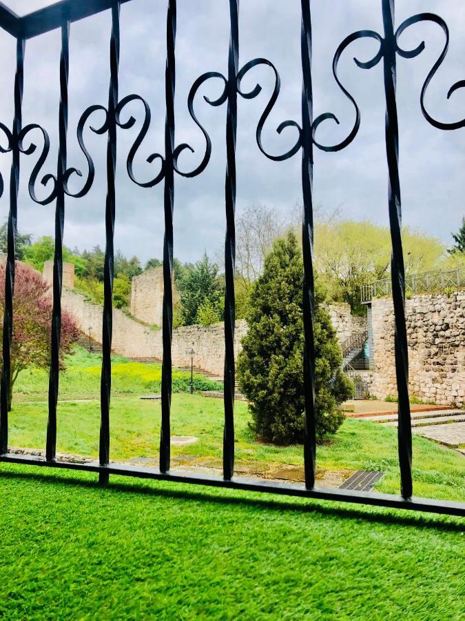 El Capricho Del Arco_Apartamentos Burgos Catedral מראה חיצוני תמונה