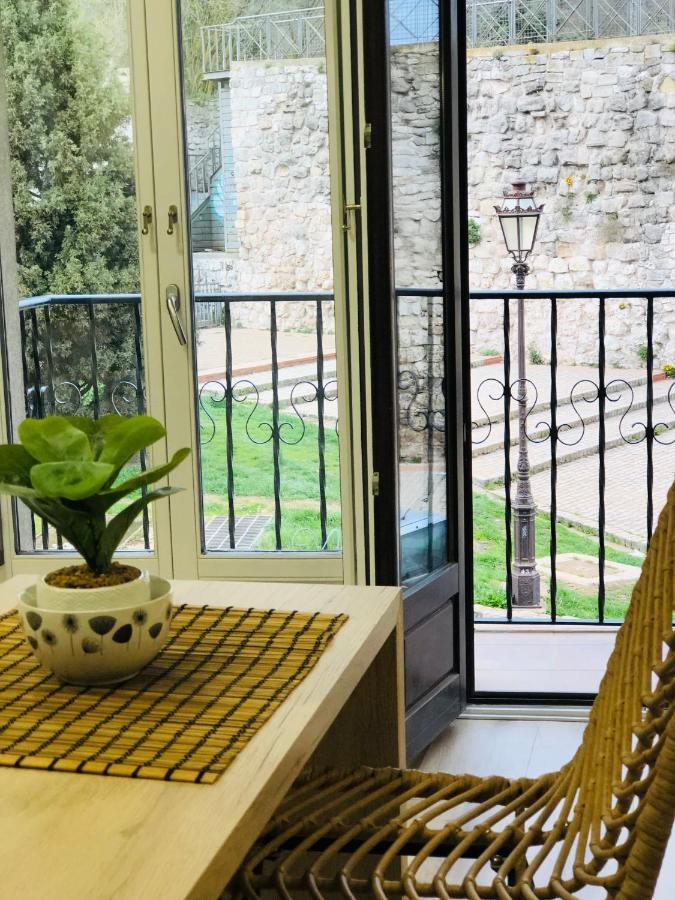 El Capricho Del Arco_Apartamentos Burgos Catedral מראה חיצוני תמונה