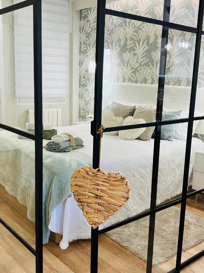 El Capricho Del Arco_Apartamentos Burgos Catedral מראה חיצוני תמונה