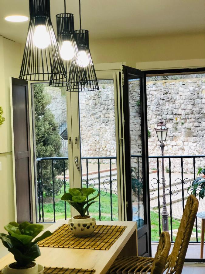 El Capricho Del Arco_Apartamentos Burgos Catedral מראה חיצוני תמונה